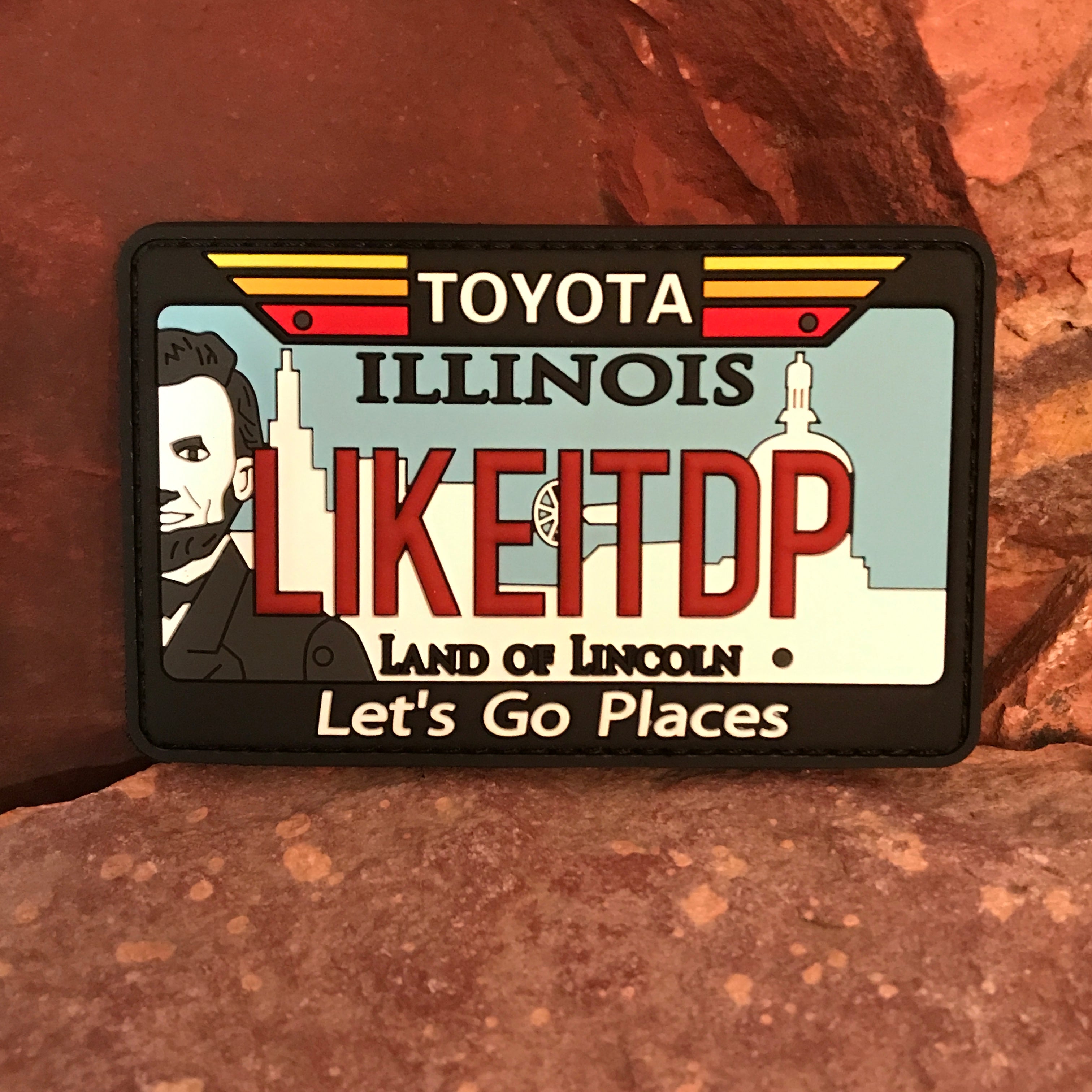 Illinois Toyota Morale Patch - Collectible 3D PVC State License Plate ~ Headliner Accessory ~ Travel Souvenir ~ Deep Dish Pizza Parody Gift